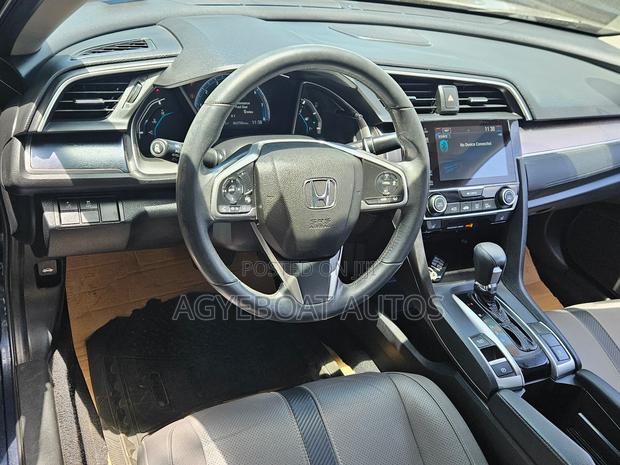 Honda Civic Touring 4dr Sedan (1.5L 4cyl) 2017 Gray