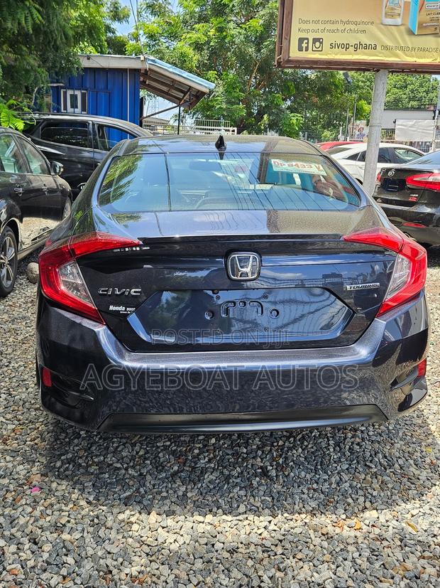 Honda Civic Touring 4dr Sedan (1.5L 4cyl) 2017 Gray