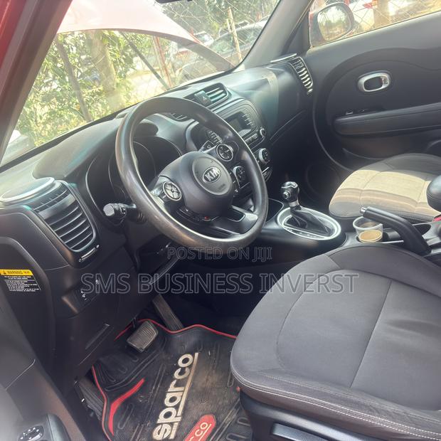 Kia Soul Base Hatchback 2016 Orange