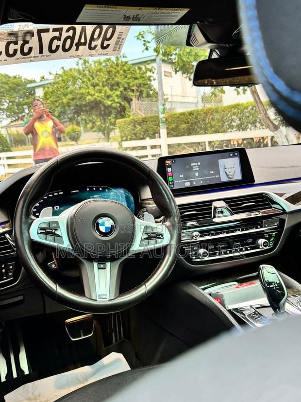 BMW 530i 2020 Black