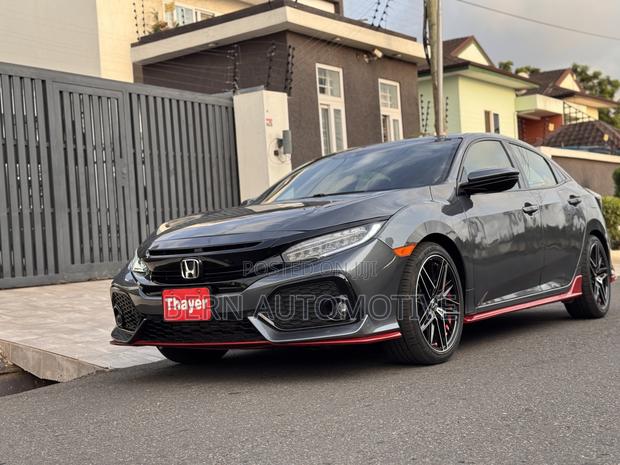 Honda Civic Sport Touring 4dr Hatchback (1.5L 4cyl) 2017 Gray