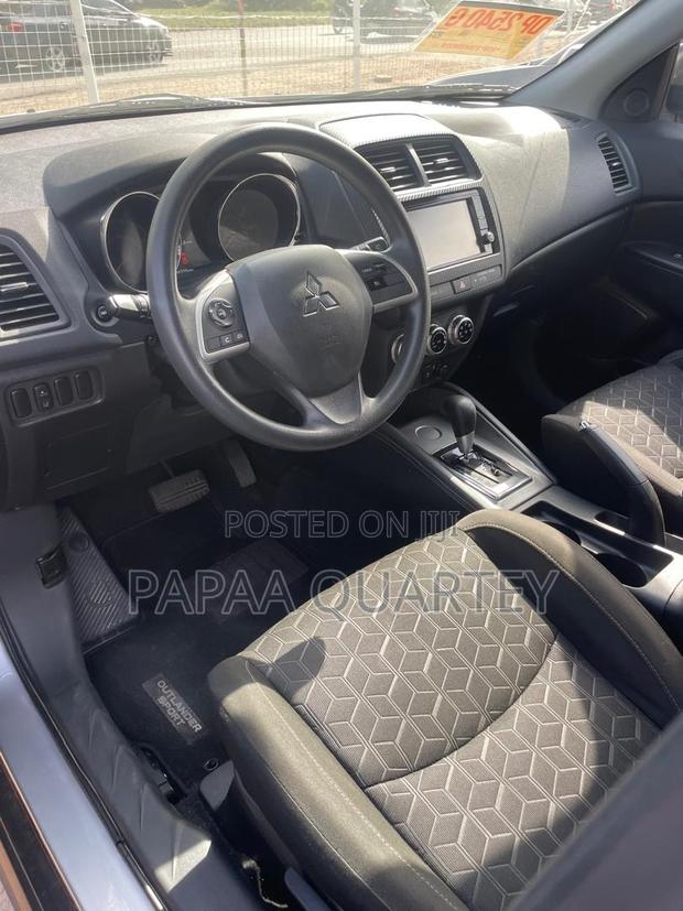 Mitsubishi Outlander Sport 2022 Silver