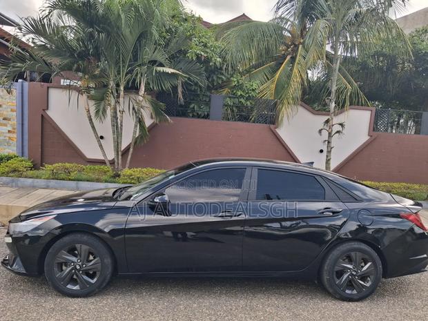 Hyundai Elantra Limited 2021 Black