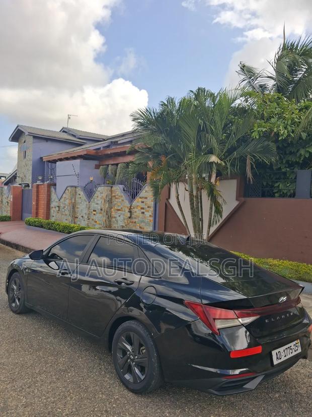 Hyundai Elantra Limited 2021 Black