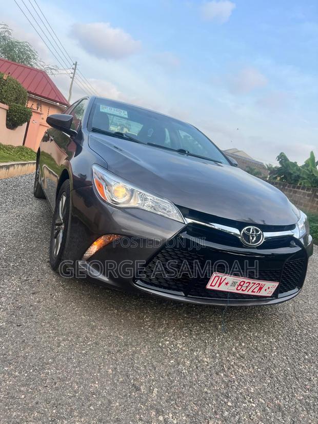 Toyota Camry SE 4dr Sedan (2.5L 4cyl 6A) 2017 Gray