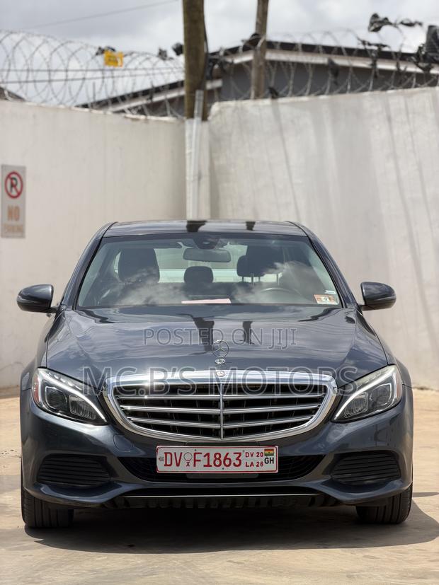 Mercedes-Benz C300 2017 Silver