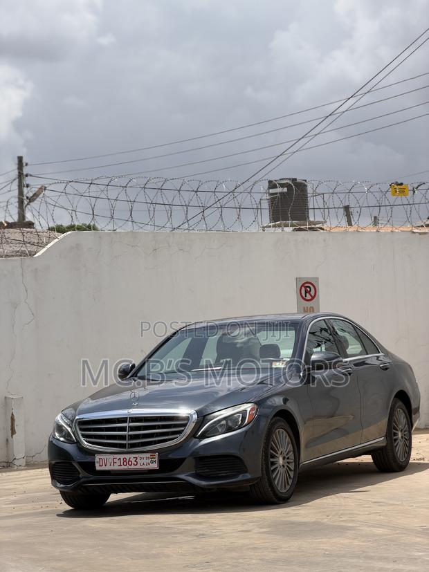 Mercedes-Benz C300 2017 Silver