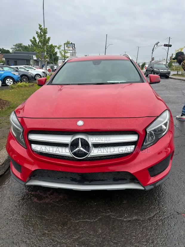 Mercedes-Benz GLA 250 2015 Red