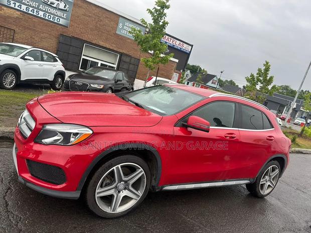 Mercedes-Benz GLA 250 2015 Red
