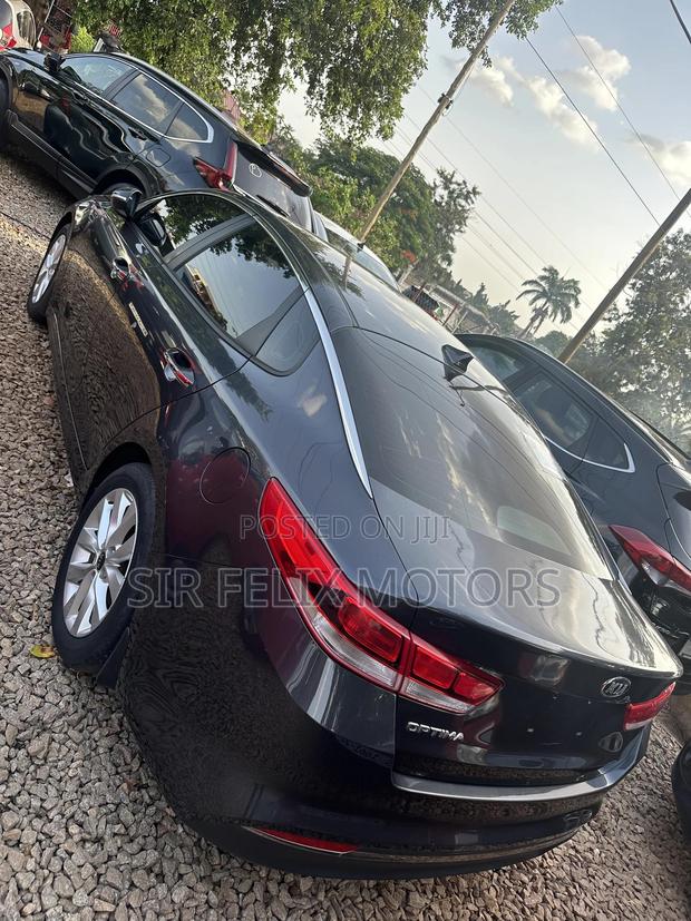 Kia Optima SXL Turbo Sedan FWD (2.0L 4cyl 6A) 2017 Gray