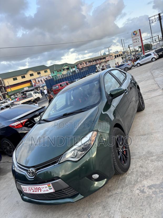 Toyota Corolla LE 4dr Sedan (1.8L 4cyl CVT) 2015 Green