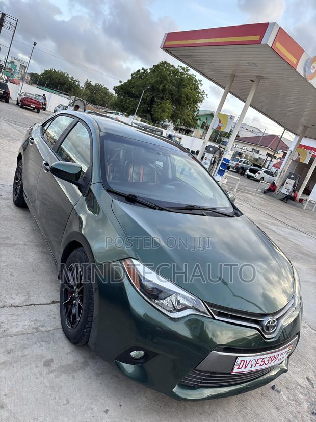 Toyota Corolla LE 4dr Sedan (1.8L 4cyl CVT) 2015 Green