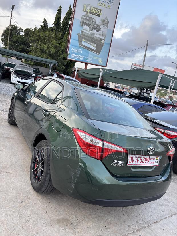 Toyota Corolla LE 4dr Sedan (1.8L 4cyl CVT) 2015 Green