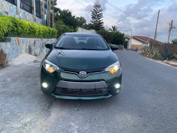 Toyota Corolla 2015 Green