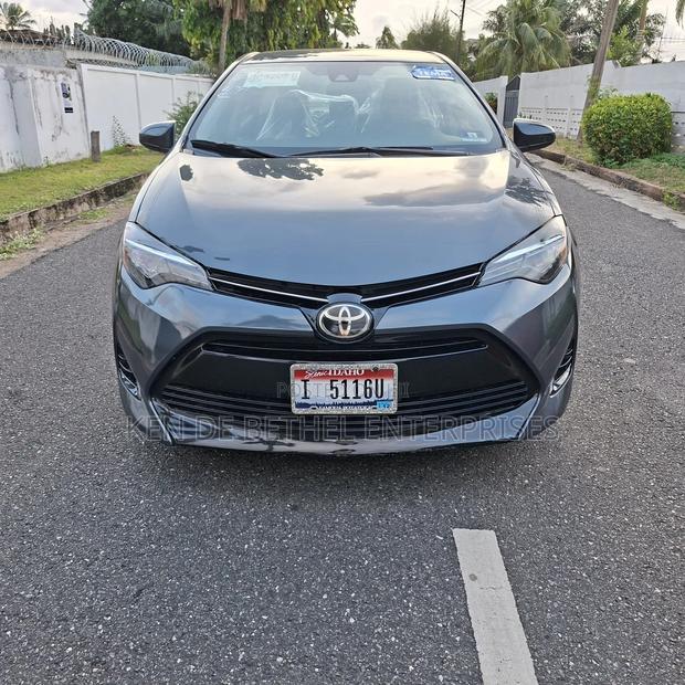 Toyota Corolla LE 4dr Sedan (1.8L 4cyl CVT) 2017 Gray