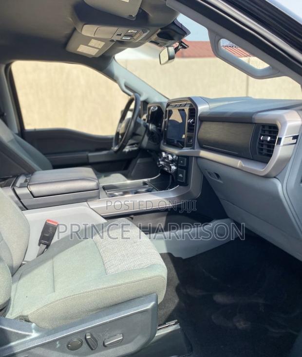 Ford F-150 LARIAT 2024 Black