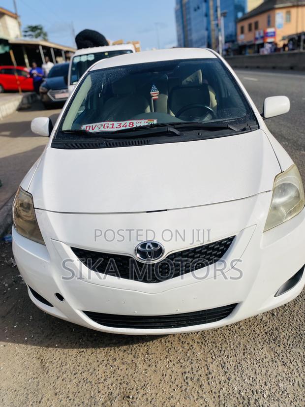 Toyota Yaris 2012 White