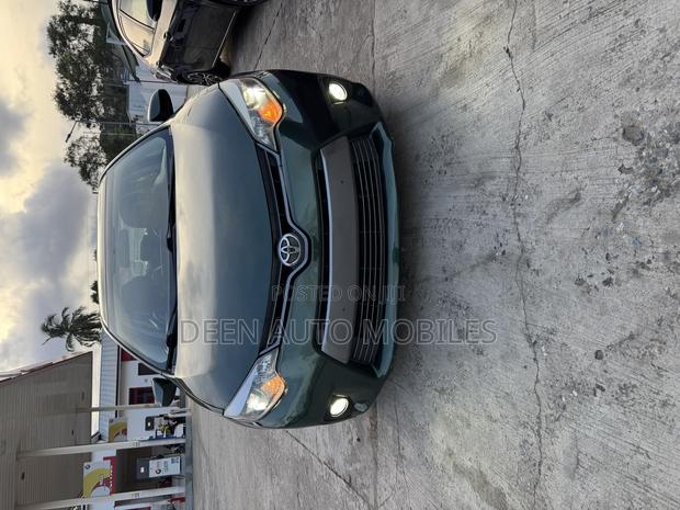 Toyota Corolla LE Eco 4dr Sedan (1.8L 4cyl CVT) 2015