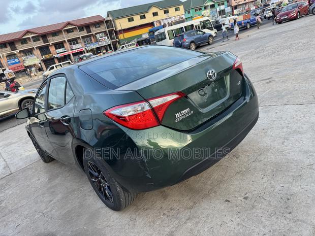 Toyota Corolla LE Eco 4dr Sedan (1.8L 4cyl CVT) 2015
