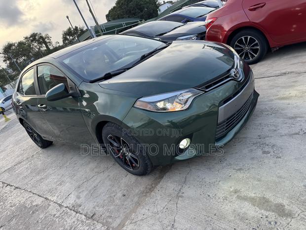 Toyota Corolla LE Eco 4dr Sedan (1.8L 4cyl CVT) 2015