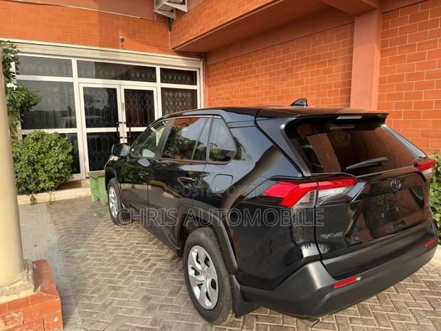 Toyota RAV4 2022 Black