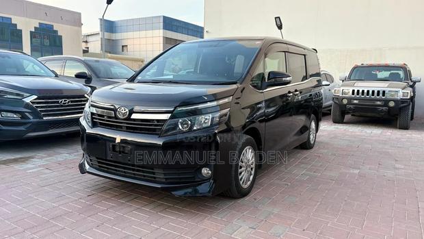 Toyota Voxy SV Premium 2014 Black