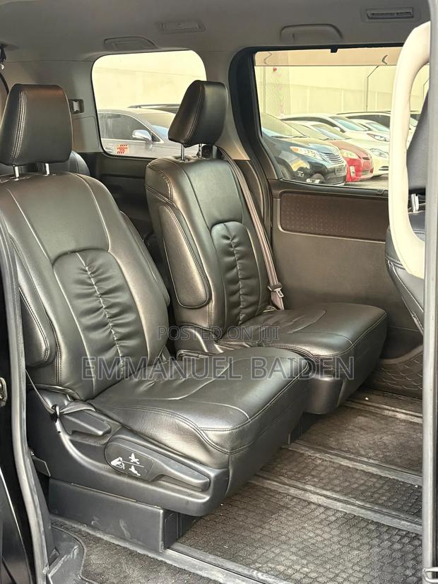 Toyota Voxy SV Premium 2014 Black