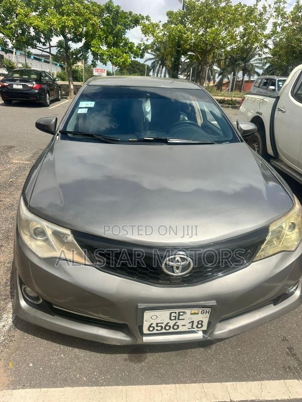 Toyota Camry LE 4dr Sedan (2.5L 4cyl 6A) 2013