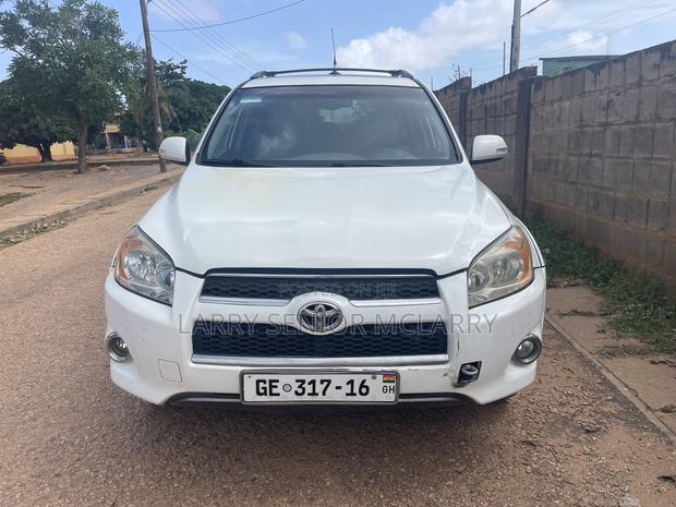 Toyota RAV4 2.5 Limited 2010 White