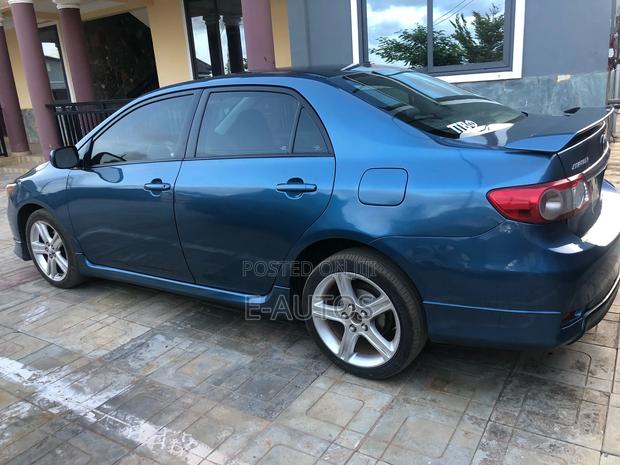 Toyota Corolla S 4dr Sedan (1.8L 4cyl 4A) 2013 Blue