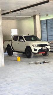 Mitsubishi L200 2014 White for sale