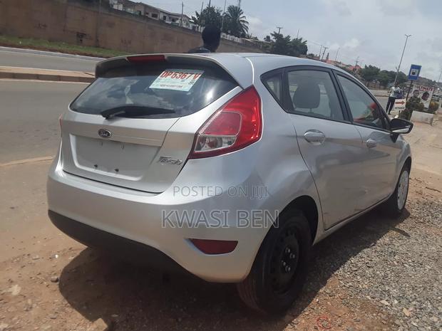 Ford Fiesta 2018 Gray
