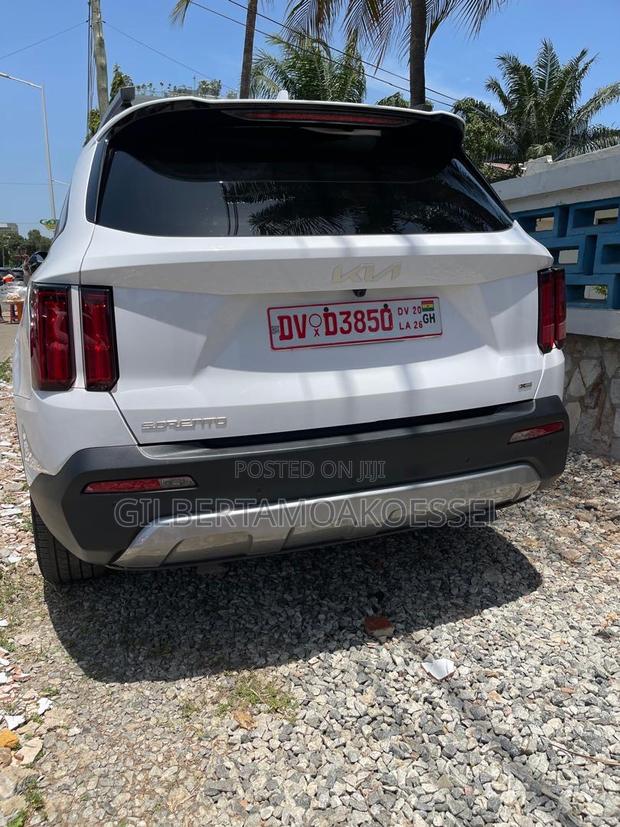 Kia Sorento 2023 White