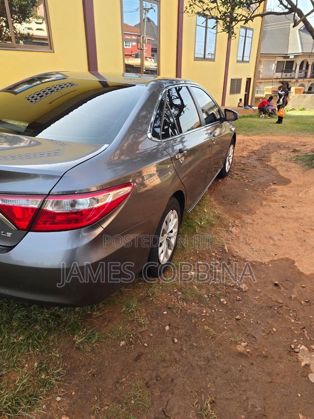 Toyota Camry LE 4dr Sedan (2.5L 4cyl 6A) 2016 Gray