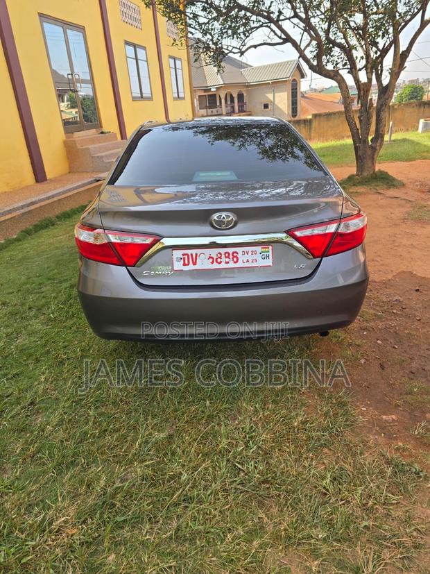 Toyota Camry LE 4dr Sedan (2.5L 4cyl 6A) 2016 Gray
