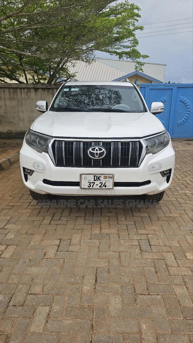 Toyota Land Cruiser Prado 2.7 2017 White