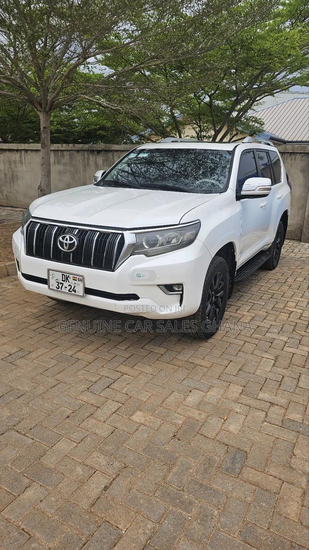 Toyota Land Cruiser Prado 2.7 2017 White