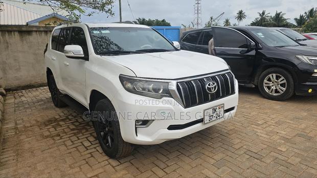 Toyota Land Cruiser Prado 2.7 2017 White