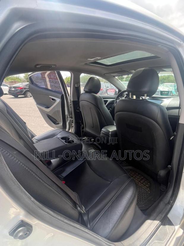 Hyundai Elantra GLS Sedan FWD (1.8L 4cyl 6A) 2013 Silver