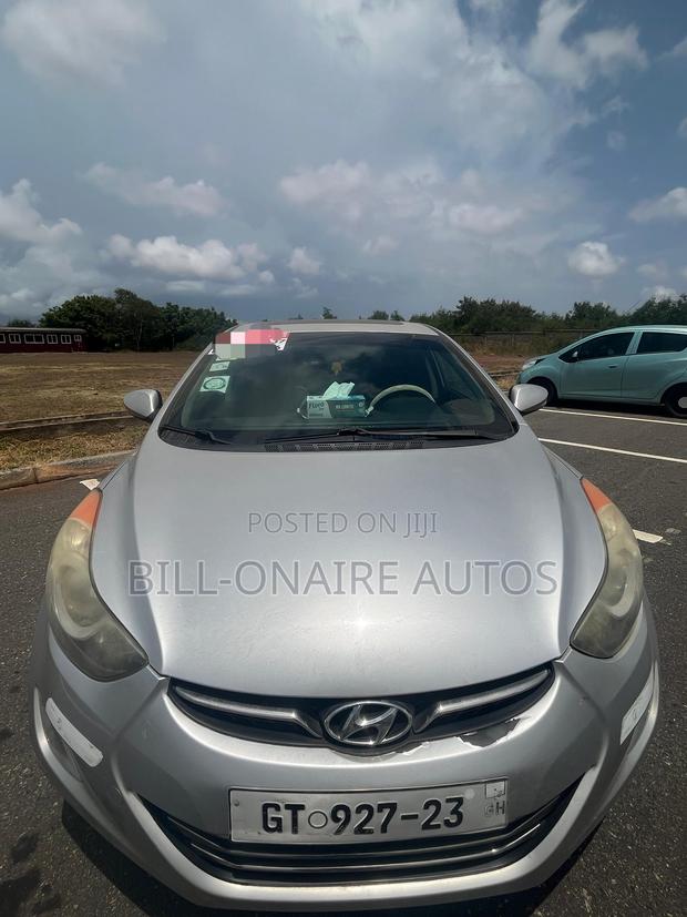 Hyundai Elantra GLS Sedan FWD (1.8L 4cyl 6A) 2013 Silver