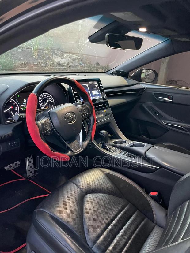 Toyota Avalon XLE 2020 Black