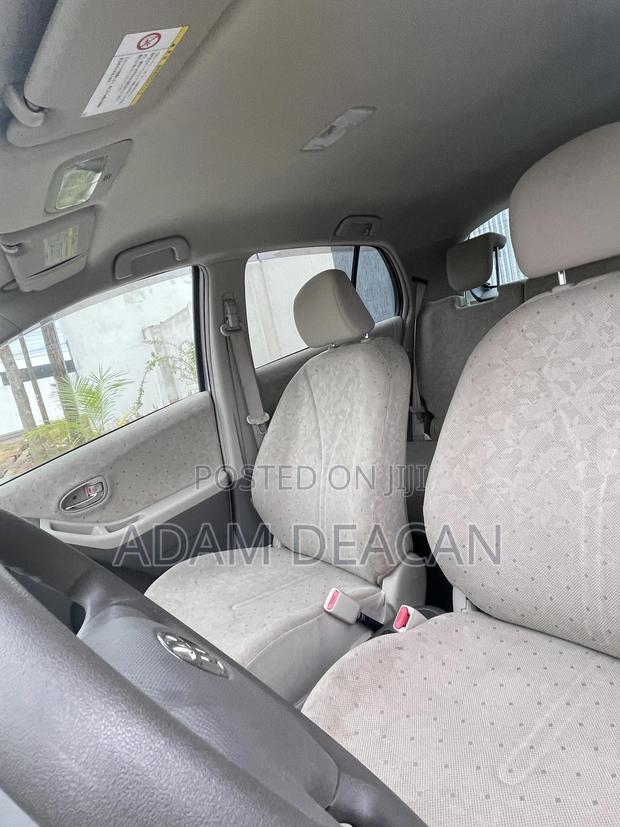 Toyota Vitz 2010