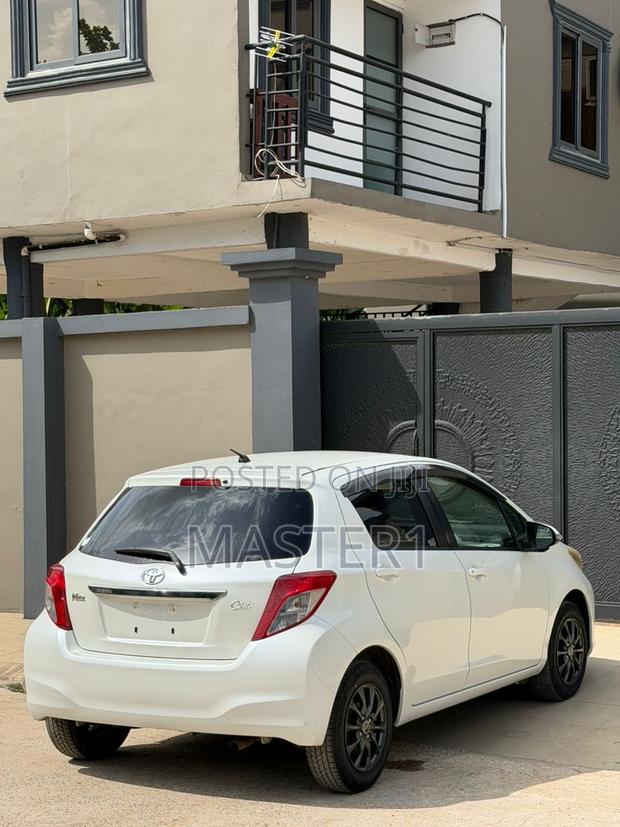 Toyota Vitz 2013 White