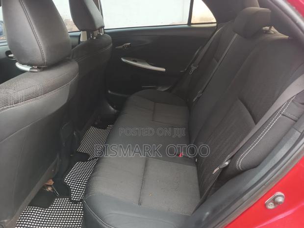 Toyota RAV4 XLE AWD (2.5L 4cyl 6A) 2013 Red