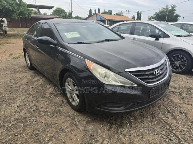 Hyundai Sonata SE Sedan FWD (2.4L 4cyl 6A) 2013 Black