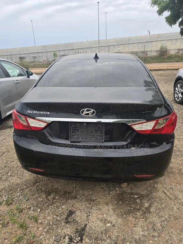 Hyundai Sonata SE Sedan FWD (2.4L 4cyl 6A) 2013 Black