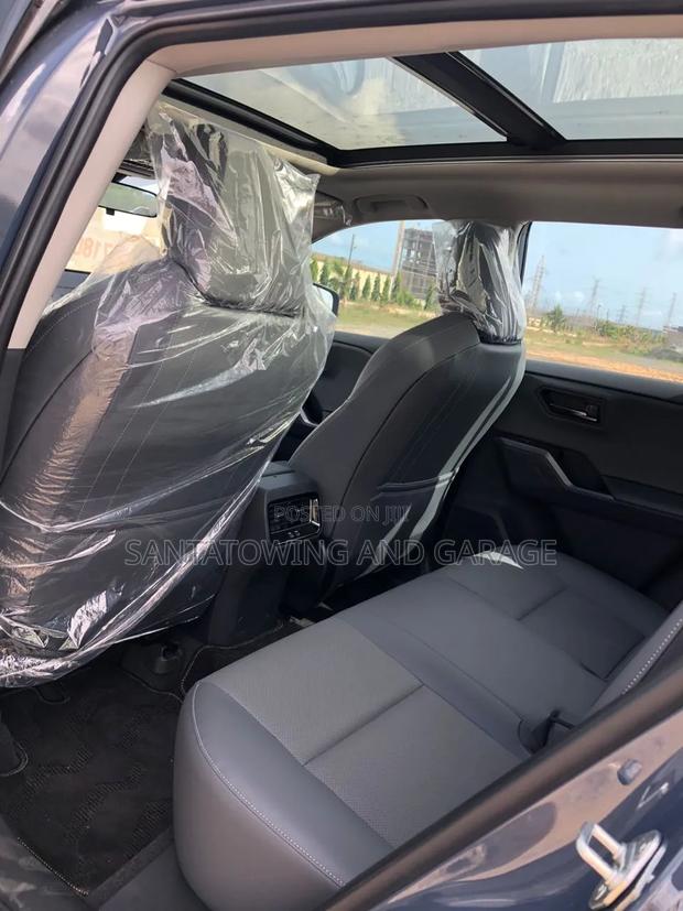 New Toyota RAV4 XLE Premium 2025 Black