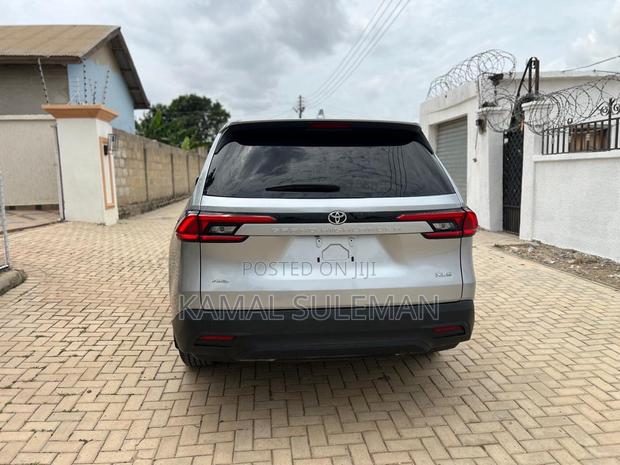 Toyota Highlander Limited FWD 2024 Silver