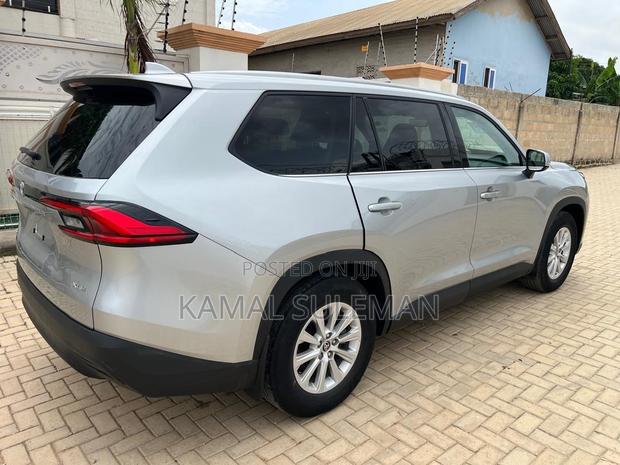 Toyota Highlander Limited FWD 2024 Silver