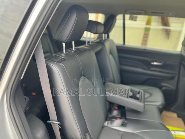 Toyota Highlander Limited FWD 2024 Silver